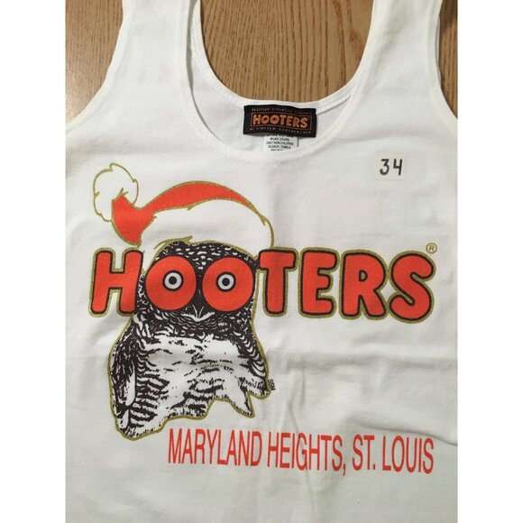 B20 #34 Hooters Girl Worn Rare Christmas Santa Tank from St Louis MO Size Small - Picture 2 of 4